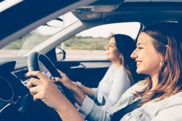 istock Profile of a girl driving a car 846657570