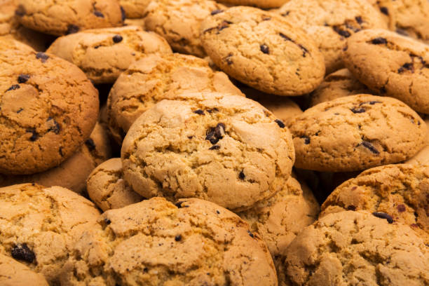 istock Lots of cookies and biscuits background 846657942