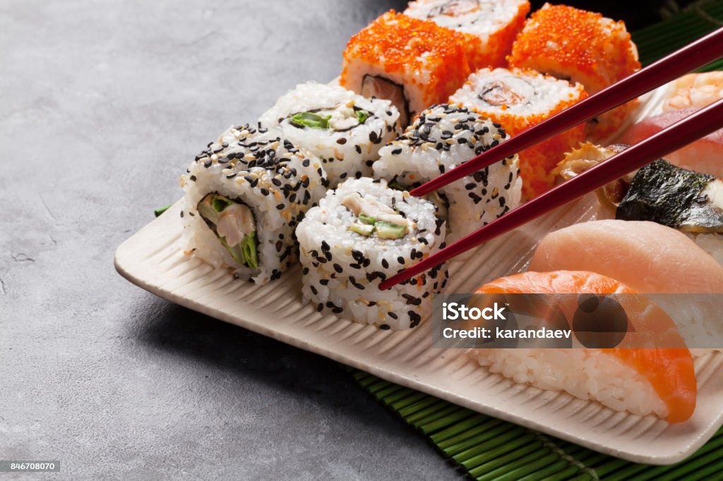 Suchi und Maki Satz - Lizenzfrei Sushi Stock-Foto