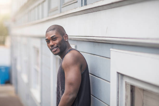 istock Handsome sports man getting ready for the exercise in San Francisco, California 846739352