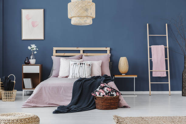 istock Pink towel on ladder 846742180