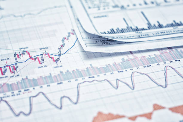 istock Showing business and financial report 846745970