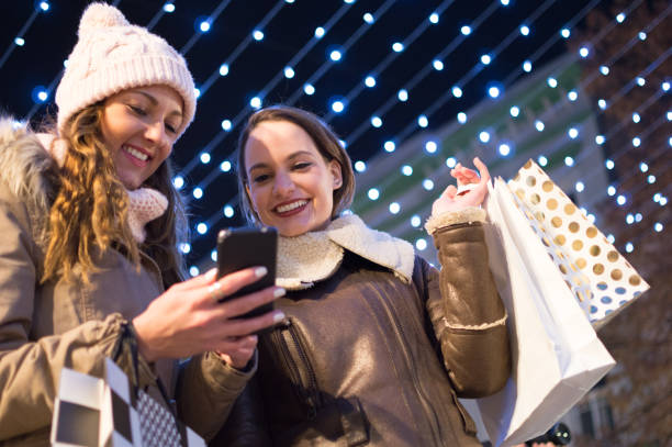 istock Winter shopping season 846746534