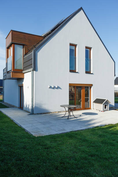 istock Family house with paved patio 846749904