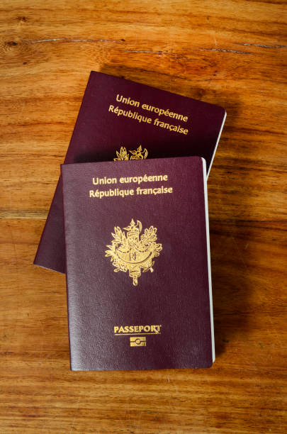 istock Passeport and identity card 846752310