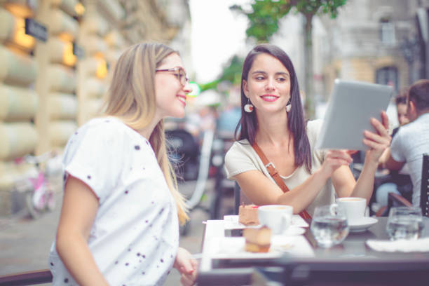 istock Young women in the city 846766484