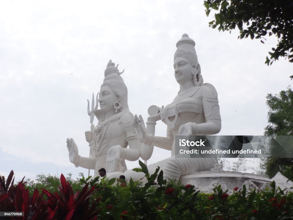 Side View Of Lord Shiva Parvati Statue Stock Photo - Download ...