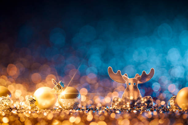 istock Christmas Reindeer - Defocused Decoration Gold Blue Bokeh 846774660