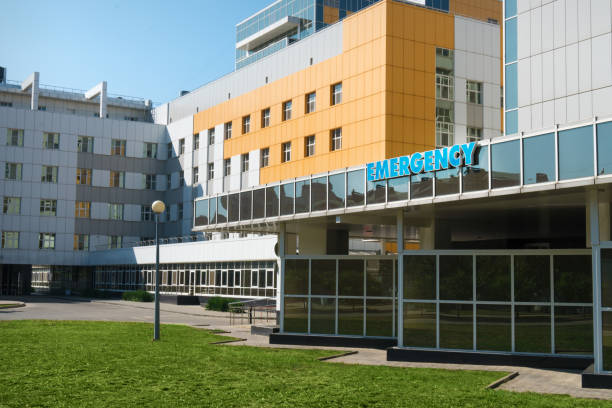 budynek szpitala ratunkowego - emergency room accident hospital emergency sign zdjęcia i obrazy z banku zdjęć