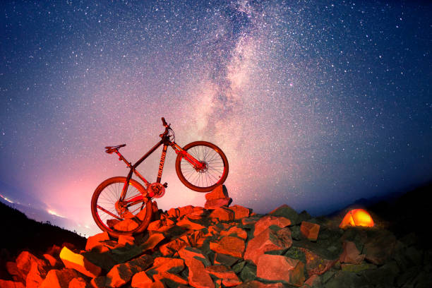 istock Mountain carbon bike and stars 846790824