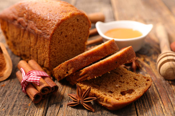 torta di pan di zenzero - pan di zenzero foto e immagini stock