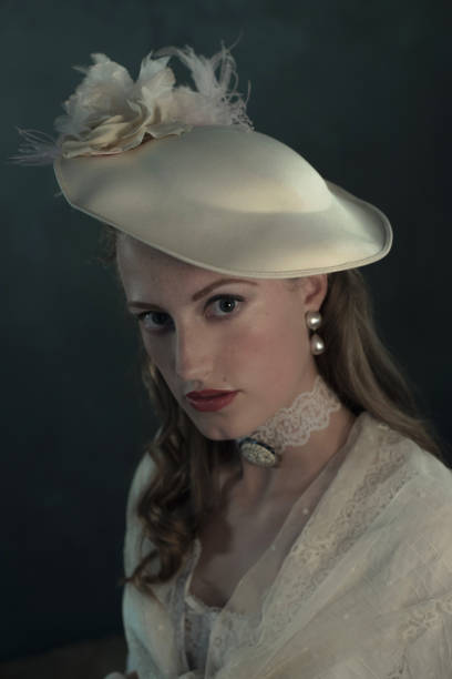 istock Young woman with hat in victorian style. 846814014