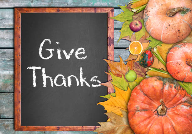 istock Wooden frame and we wish you a happy thanksgiving day 846830574