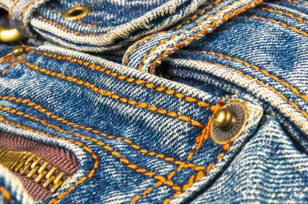 istock fittings on the jeans hand bag 846889372