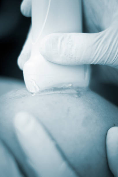 istock EPI percutaneous intratissue electrolysis scan to aid dry needling acupunture physiotherapy physical therapy treatment of patient in clinic. 846902544