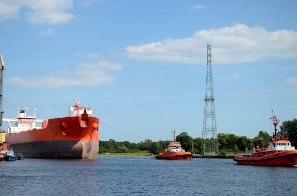 유조선 포트 입력 - tugboat nautical vessel sea gdansk 뉴스 사진 이미지