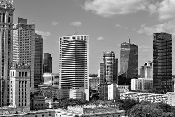 istock Views of the city.black and white 846918190