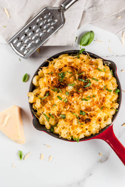 istock Mac and cheese with crunchy topping 846931216