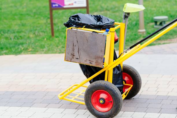 istock Yellow cleaning service trolley 846956272