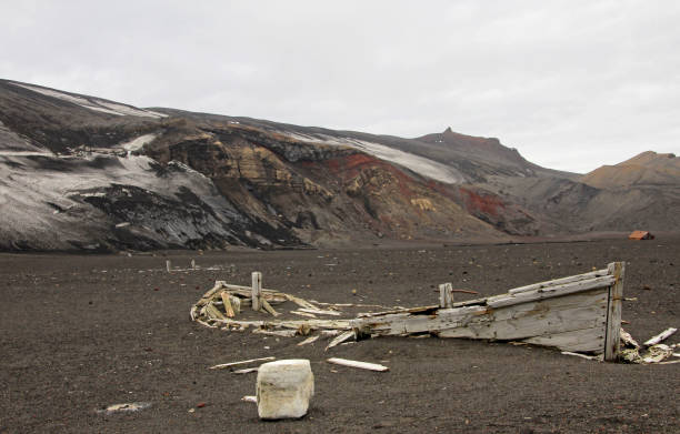 istock Abandoned boat in Deception Island, Antarctica 847015718