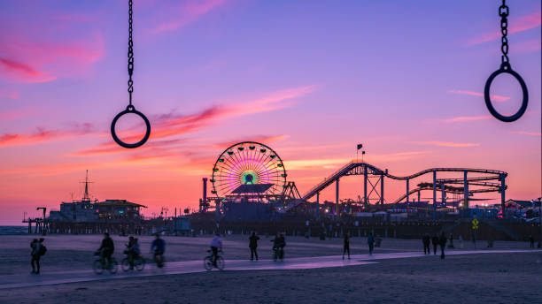 purple monica - santa monica venice beach california santa monica beach imagens e fotografias de stock