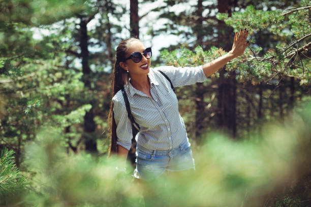istock The girl looks away 847123220