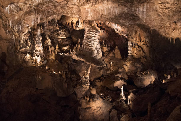 istock Giants Hall with speleothems in the Baradla Cave, Hungary 847186804