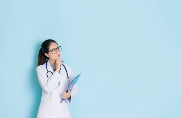 28,200+ Asking Doctor Stock Photos, Pictures & Royalty-Free Images - iStock | Patient asking doctor question, Patient asking doctor, Asking doctor questions