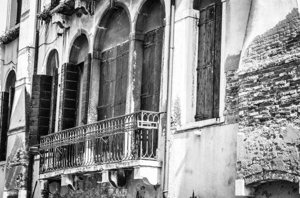 istock venetian streets decoration 847202582