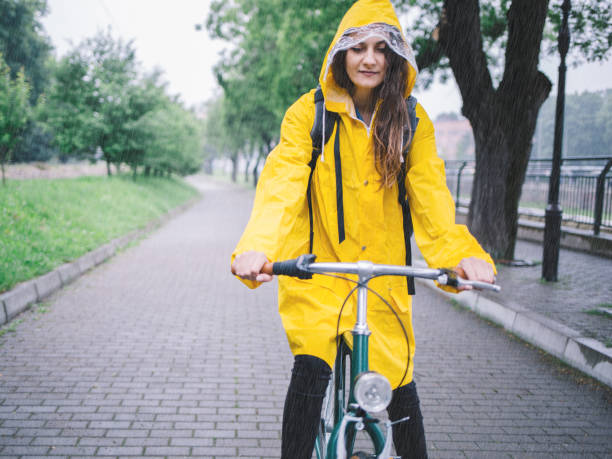 istock Cycling in the rain 847218486