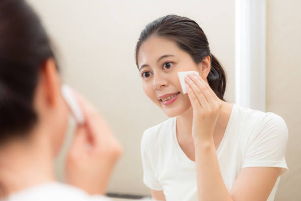 istock slim beauty female model holding cleansing cotton 847264944
