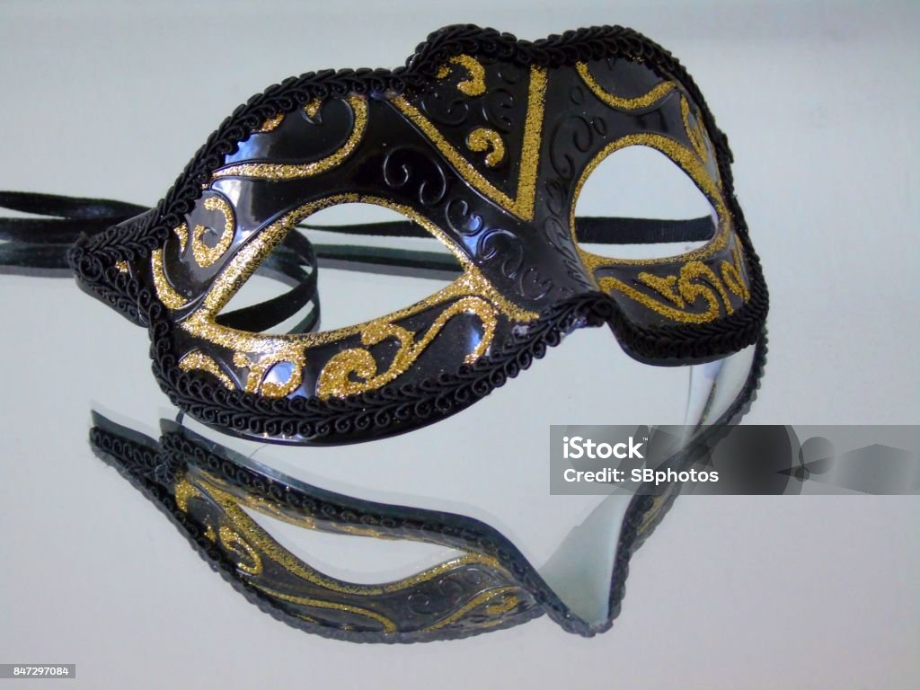 Máscara Decorativa Baile De Máscaras Foto stock y más banco imágenes de Arte y - Arte cultura y espectáculos, Bisutería, Color negro - iStock