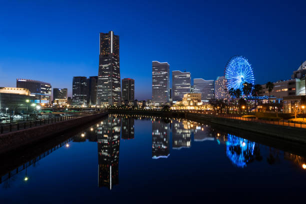 横浜市みなとみらい地区の町並み - みなとみらい ストックフォトと画像
