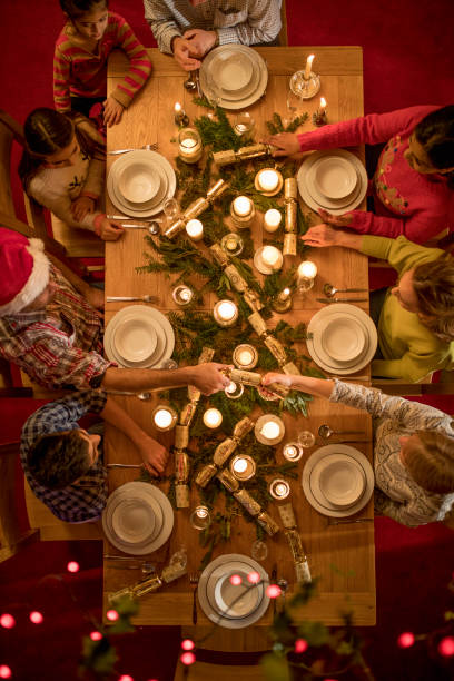 istock Family Christmas Dinner 847329480
