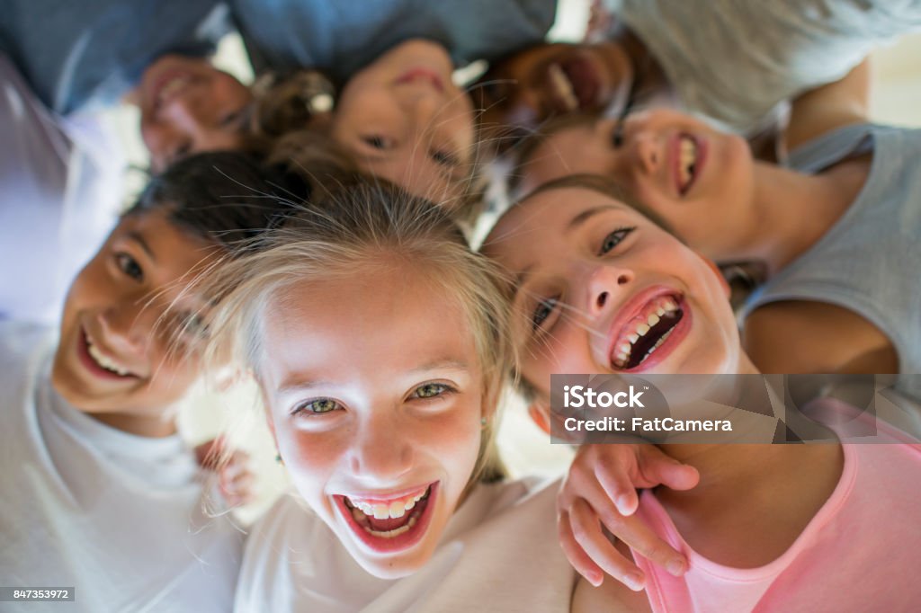 Riendo los niños  - Foto de stock de Niño libre de derechos