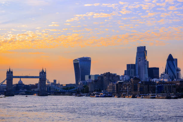 istock Cityscape of London at sunset 847365152