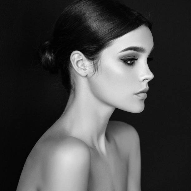 istock Beautiful woman 847383562