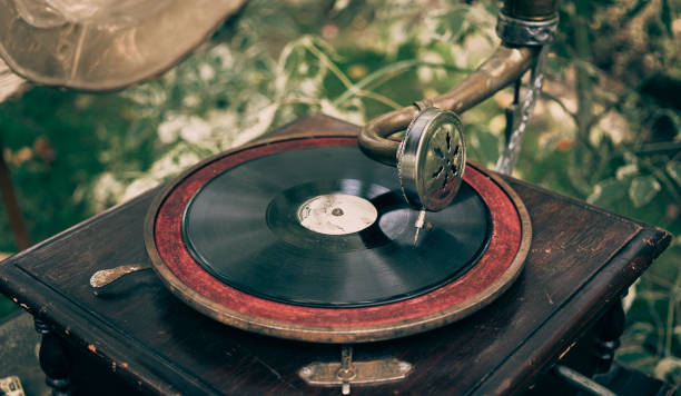 istock Beautiful vintage phonograph to listen vinyl 847408246