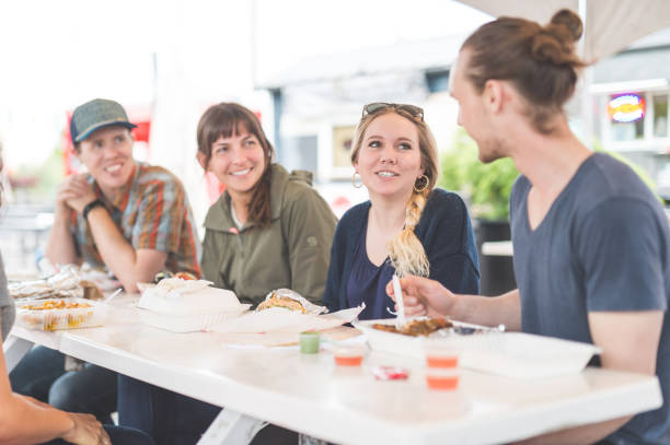 istock Food Cart Customers 847411488