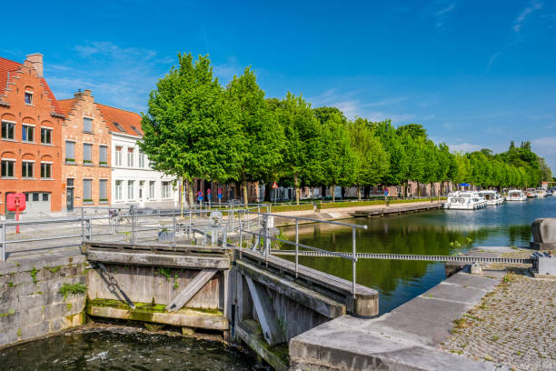 istock Bruges (Brugge) cityscape with water canal and bridge 847429436