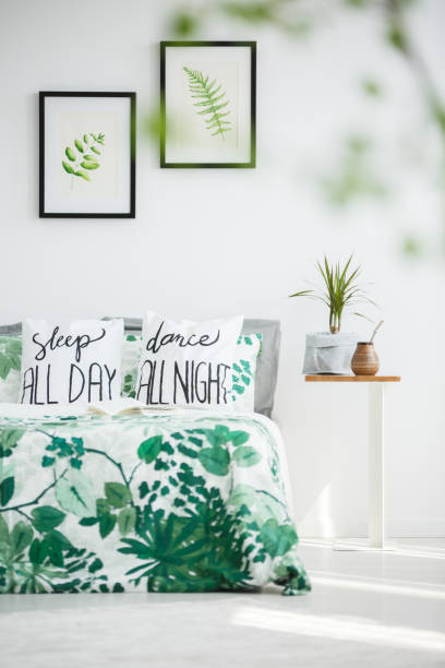 istock Bedroom with plant and bombilla 847674502