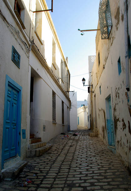 istock Empty and dirty street of Tunis 847682276