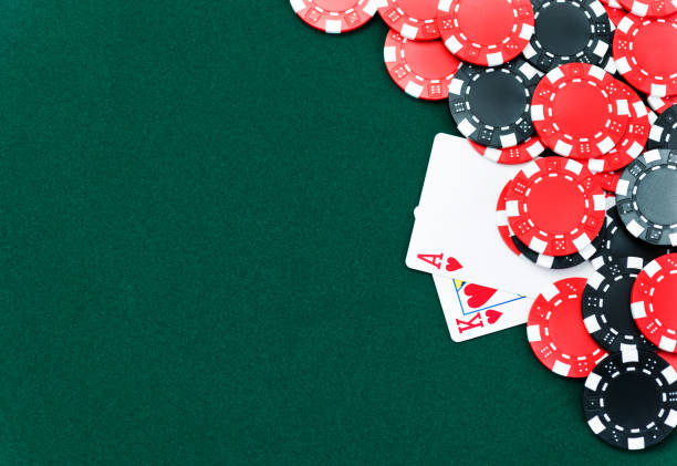 istock Ace and king of hearts with poker chips 847738226