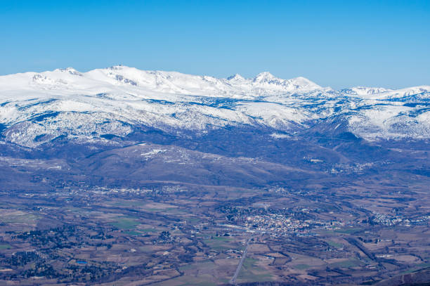 istock Overview of the Pyrenees mountains 847764012