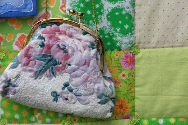 istock Handbag with floral ornament 847800822
