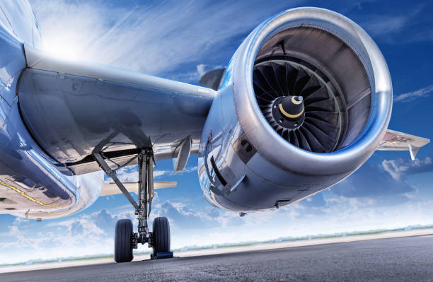 motor a reacción  - wing airplane sky jet fotografías e imágenes de stock