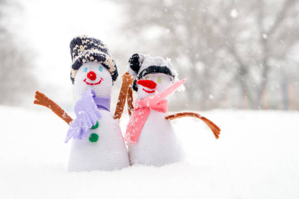 istock Snowman family outdoors 847880656