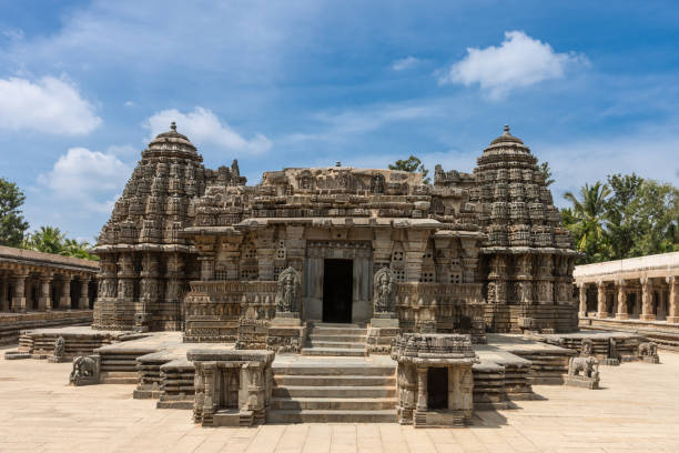 istock Frontal view on Trikuta at Chennakesava Temple, Somanathpur India. 847886998