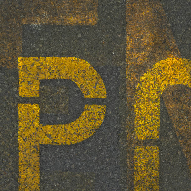 istock Dirty urban concrete grunge background 847925876
