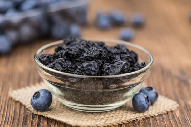 istock Portion of Dried Blueberries 847978398